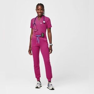 Women’s figs set in Raspberry Sorbet